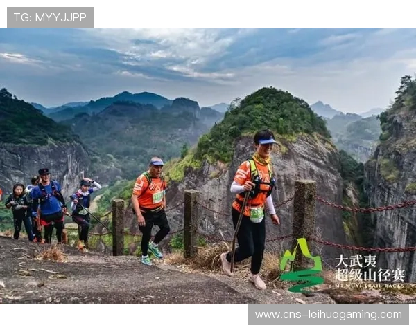 明月山超级山径赛激情开跑温汤镇掀起全民健身运动热潮