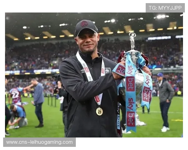 拜仁部分球员获一周假期，孔帕尼调整训练计划